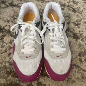 Nike Shoes Worn Once Women’s Size 9